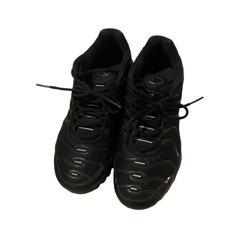Nike Air max plus youth 5.5 fits women’s size 7.5